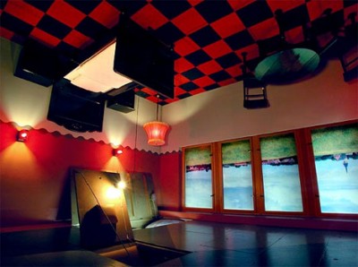 strange hotels of the world