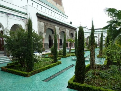 gardens of the great mosque of paris image provided by easytobook.com