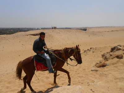 My beduin horseback guide a Giza
