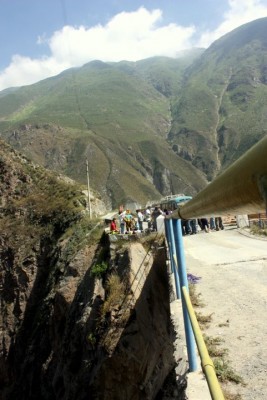 Peruvian bridge jumpers