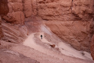 Family hiking in Utah - Bryce