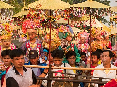 ajPoiSangLongBest2parade1AA