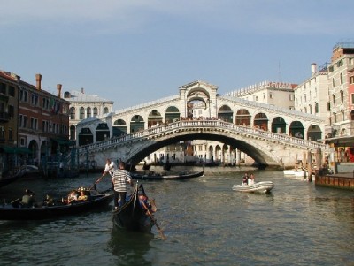 rialto bridge venice